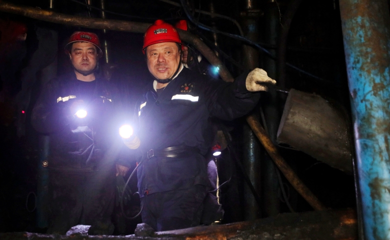 張秉德到峻德礦調(diào)研檢查工作